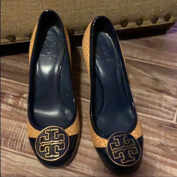 Tory Burch heels with Basketweave and Navy - Picture 1 of 7